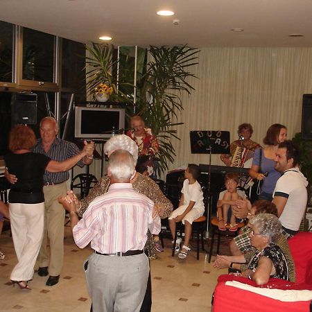 Hotel Madrid Ρίμινι Εξωτερικό φωτογραφία