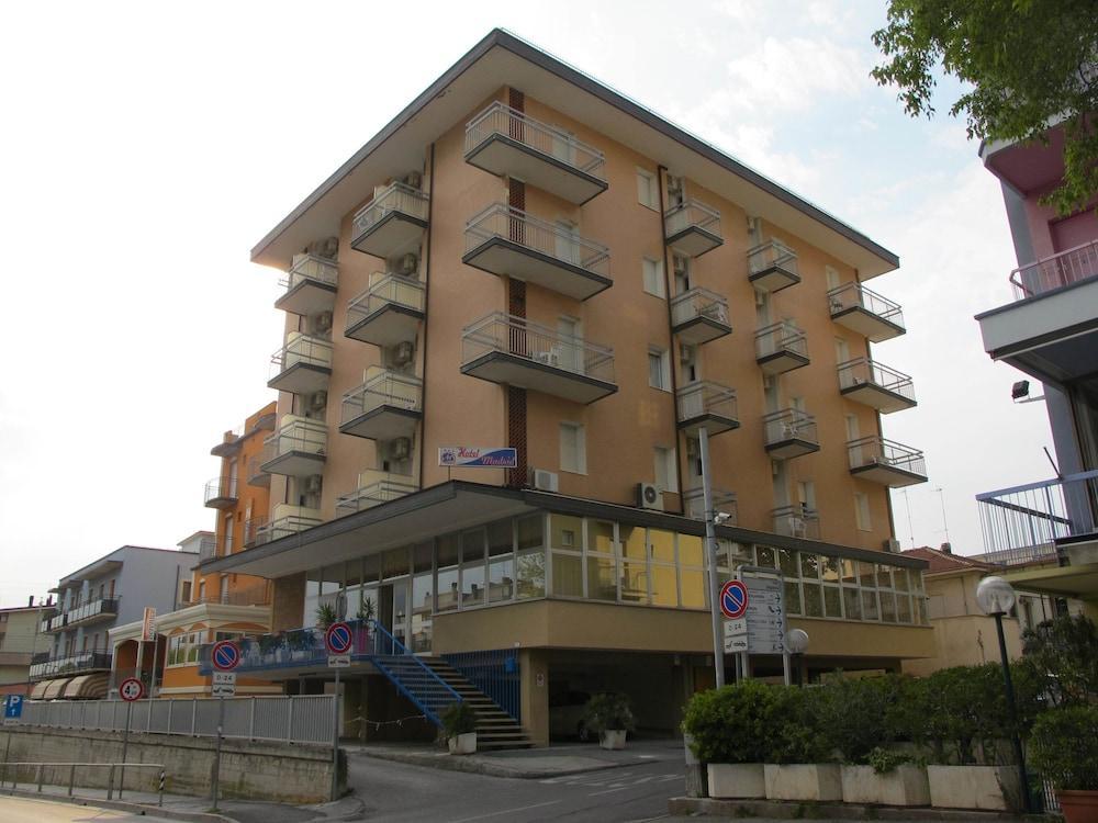 Hotel Madrid Ρίμινι Εξωτερικό φωτογραφία
