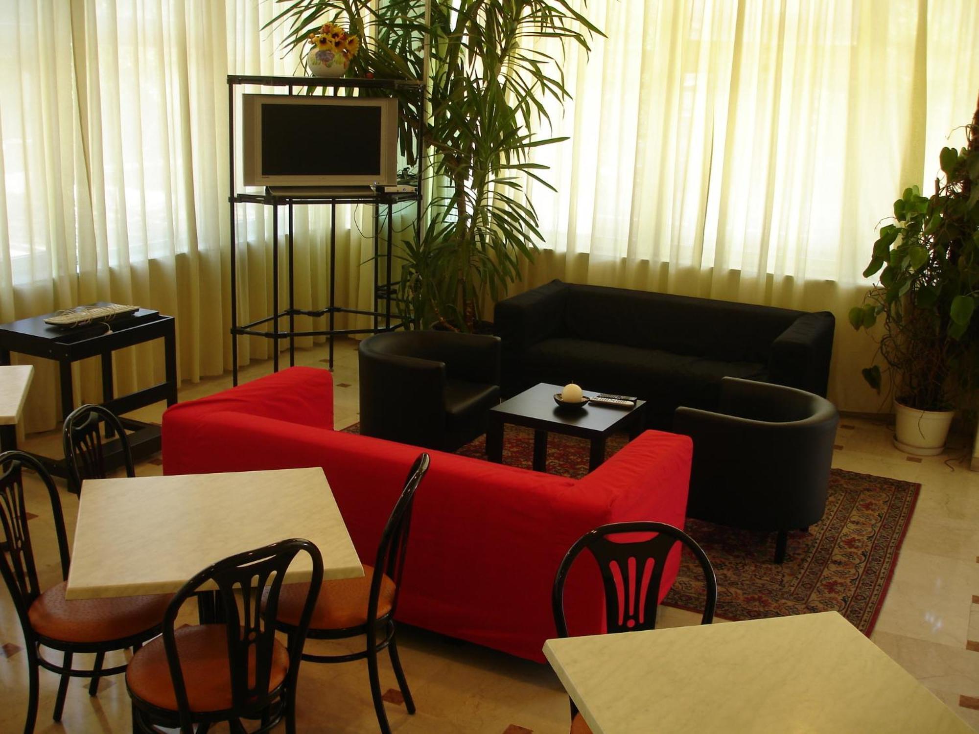 Hotel Madrid Ρίμινι Εξωτερικό φωτογραφία