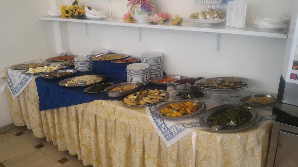 Hotel Madrid Ρίμινι Εξωτερικό φωτογραφία